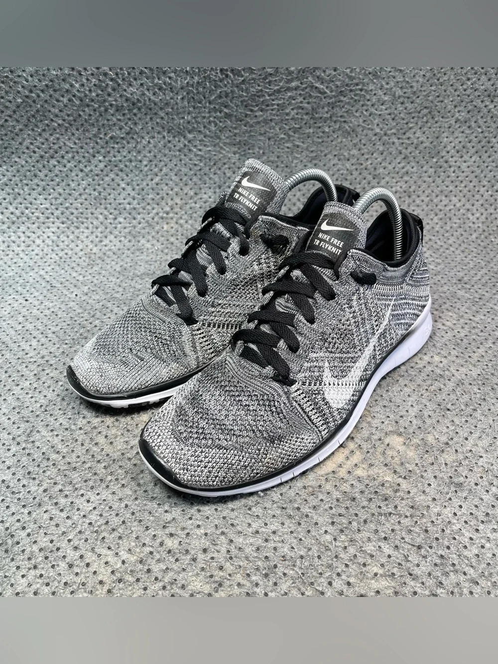 Nike Free TR Flyknit Oreo Shoes Size 8 Women’s